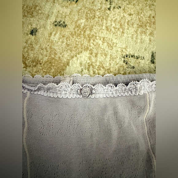 SKIMS Lace Logo Pointelle Boxers in Lavender- size large - Picture 5 of 8